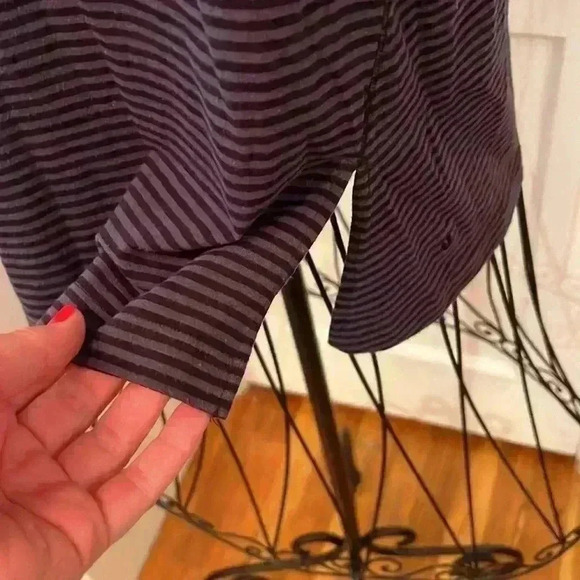 Lululemon Mountain Tank
1 / 8 Stripe Cadet Blue-Sz 4 - Picture 5 of 6